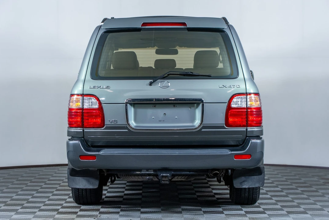 2002 Lexus LX 2nd Gen - Image 12 of 31
