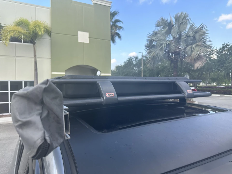 2002 Lexus LX 2nd Gen - Image 21 of 31