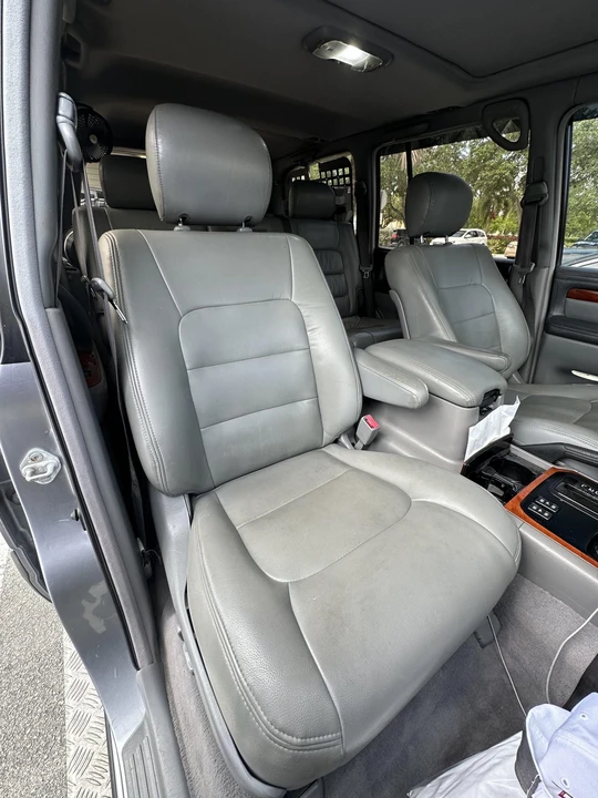 2002 Lexus LX 2nd Gen - Image 30 of 31
