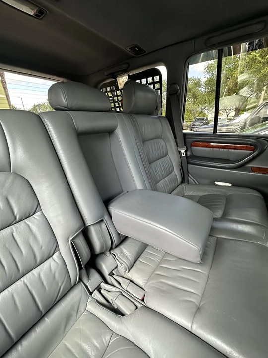 2002 Lexus LX 2nd Gen - Image 31 of 31