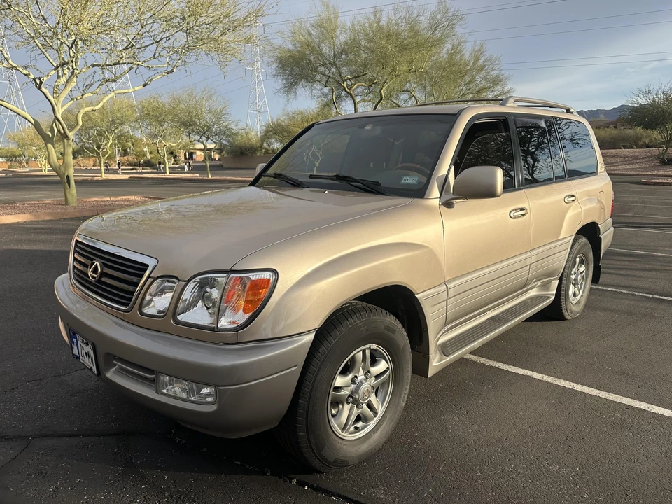 2002 Lexus LX 2nd Gen - Image 3 of 31
