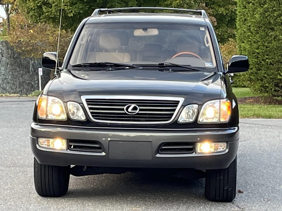 2002 Lexus LX 2nd Gen - Image 20 of 31