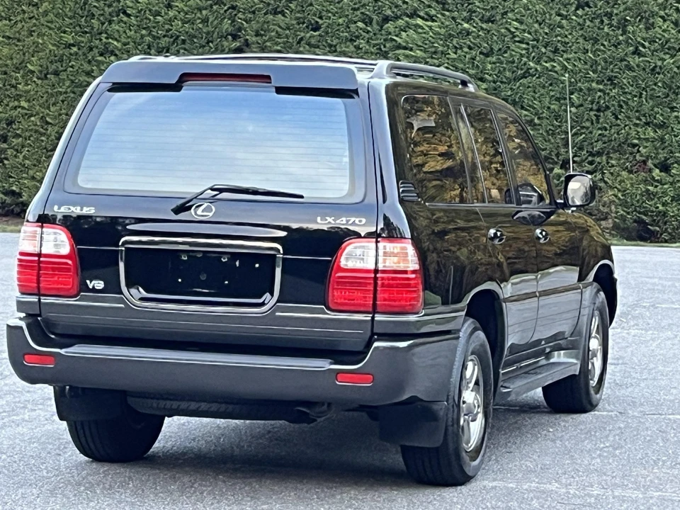 2002 Lexus LX 2nd Gen - Image 7 of 31