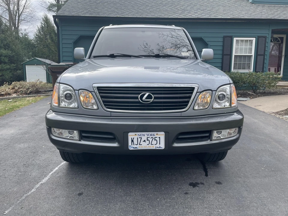 2002 Lexus LX 2nd Gen - Image 14 of 31