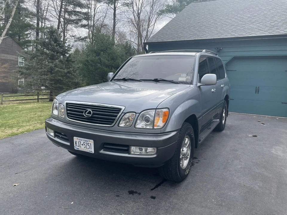 2002 Lexus LX 2nd Gen - Image 13 of 31