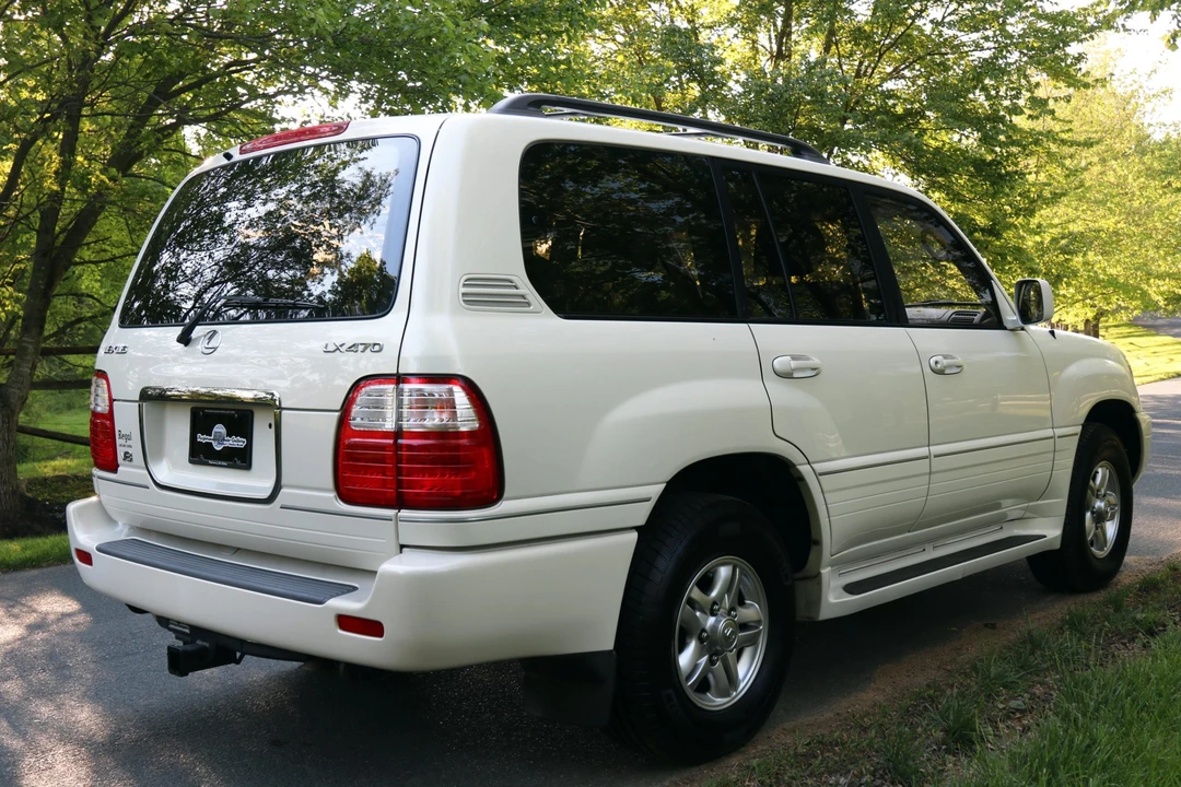 2002 Lexus LX 2nd Gen - Image 22 of 31