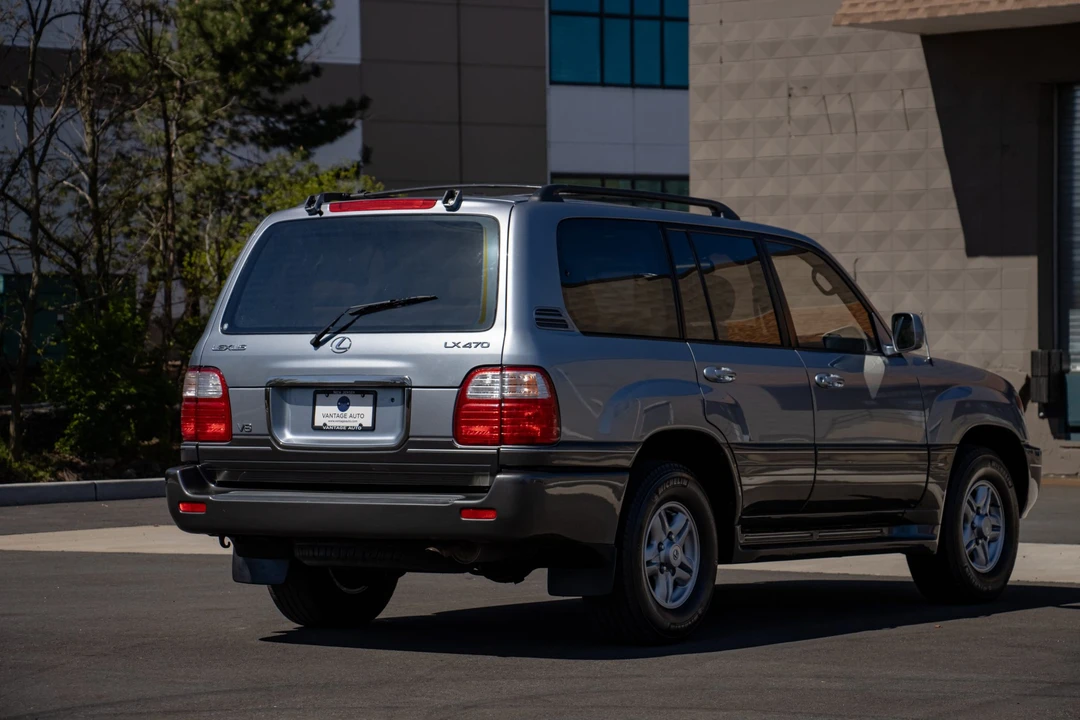 2002 Lexus LX 2nd Gen - Image 6 of 31