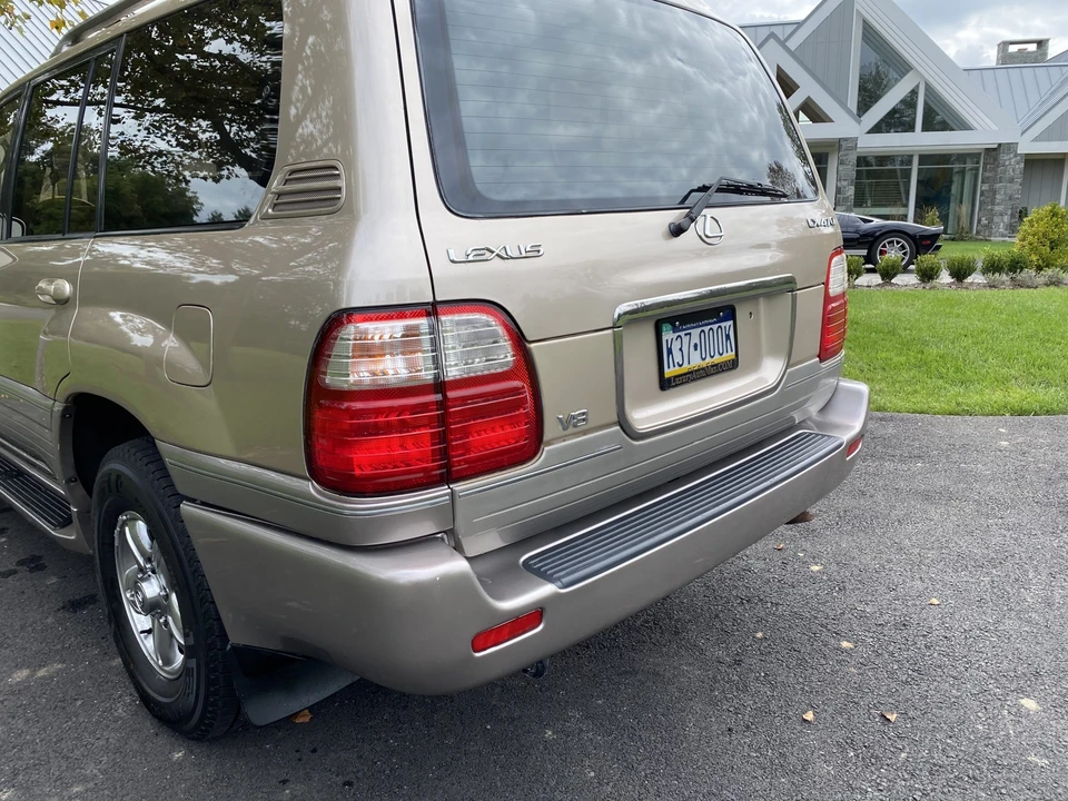 2002 Lexus LX 2nd Gen - Image 31 of 31