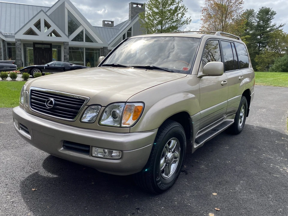 2002 Lexus LX 2nd Gen - Image 4 of 31