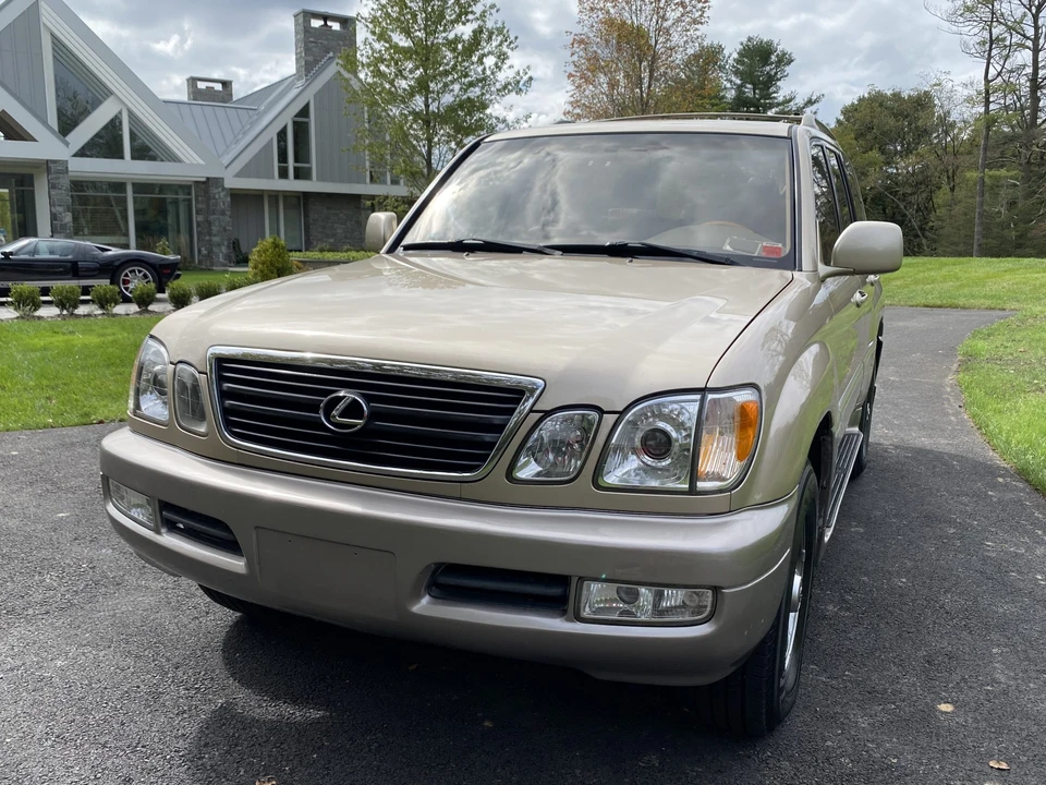 2002 Lexus LX 2nd Gen - Image 3 of 31
