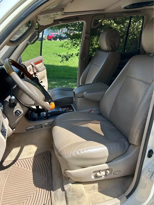 2002 Lexus LX 2nd Gen - Image 5 of 14