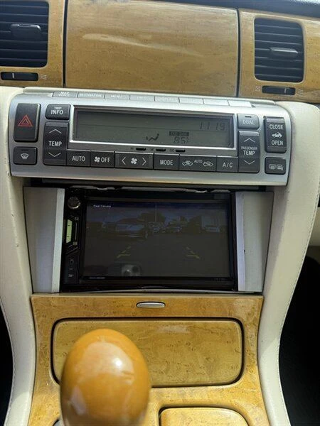 2002 Lexus SC430 - Image 11 of 20