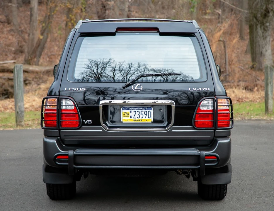 2002 Lexus LX 2nd Gen - Image 7 of 19