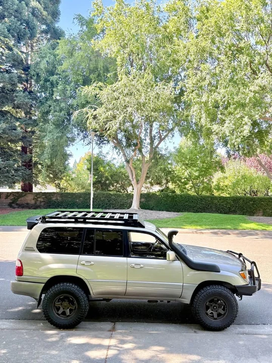 2002 Lexus LX 2nd Gen - Image 2 of 14