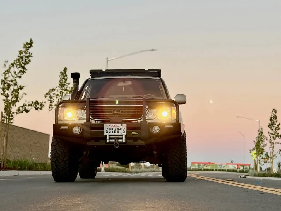 2002 Lexus LX 2nd Gen - Image 3 of 12