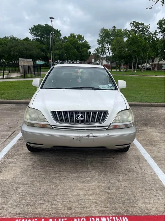 2002 Lexus RX 1st Gen - Image 2 of 7