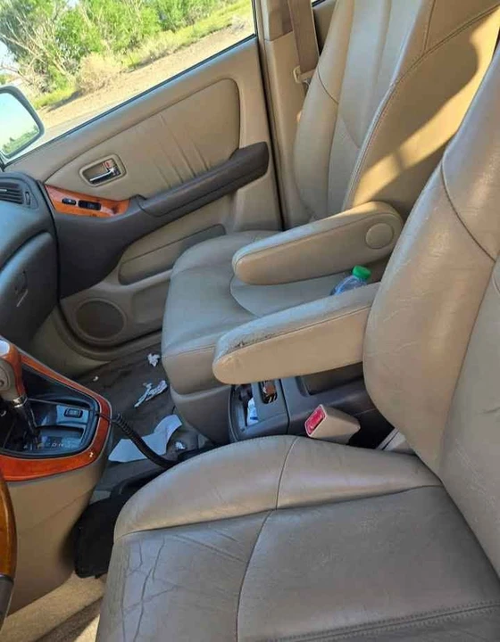 2002 Lexus RX 1st Gen - Image 6 of 9