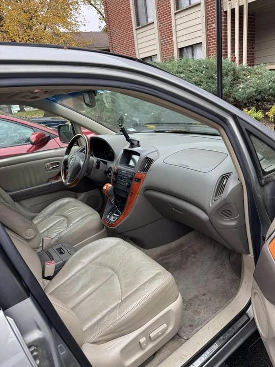 2002 Lexus RX 1st Gen - Image 8 of 14