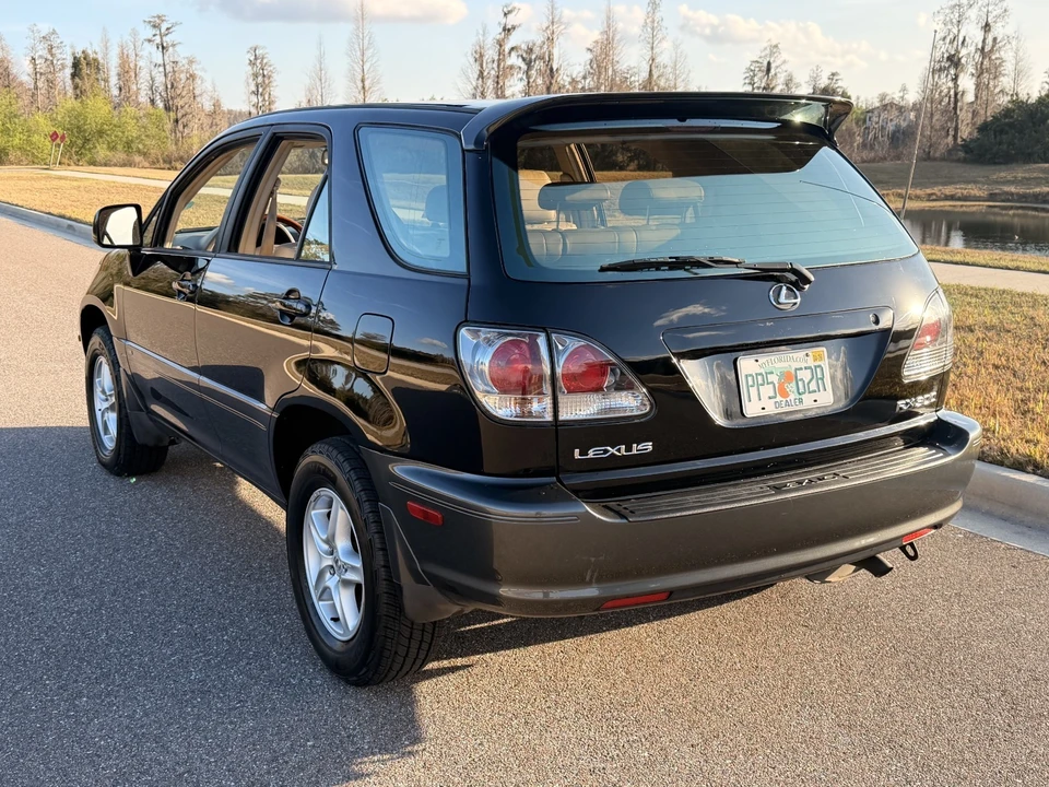 2002 Lexus RX 1st Gen - Image 5 of 20