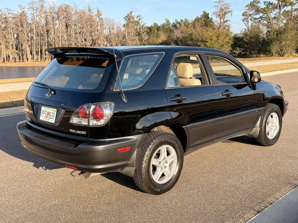 2002 Lexus RX 1st Gen - Image 3 of 20