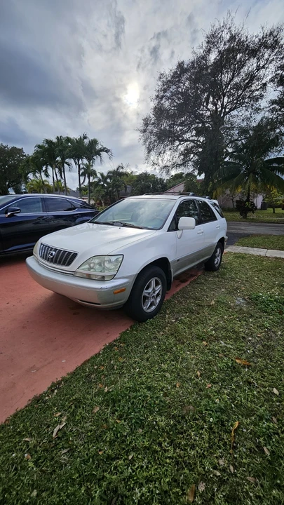 2002 Lexus RX 1st Gen - Image 3 of 11
