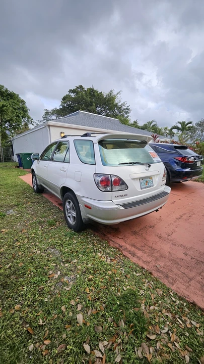 2002 Lexus RX 1st Gen - Image 4 of 11