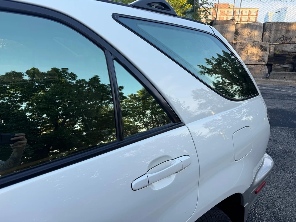2002 Lexus RX 1st Gen - Image 25 of 31