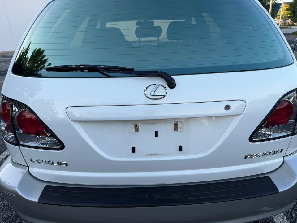 2002 Lexus RX 1st Gen - Image 29 of 31