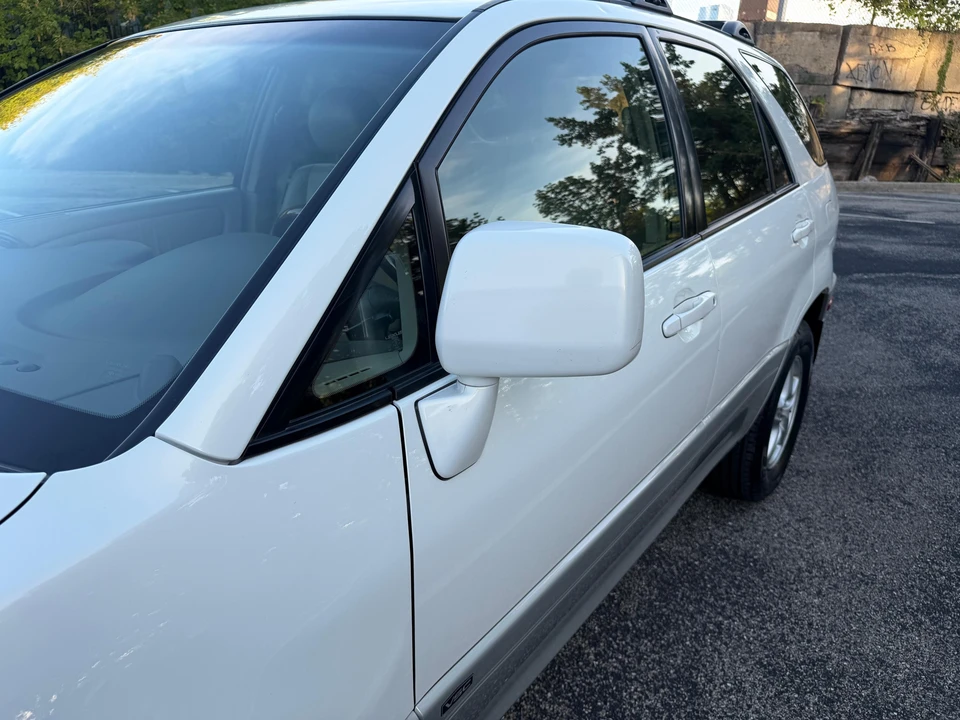 2002 Lexus RX 1st Gen - Image 17 of 31