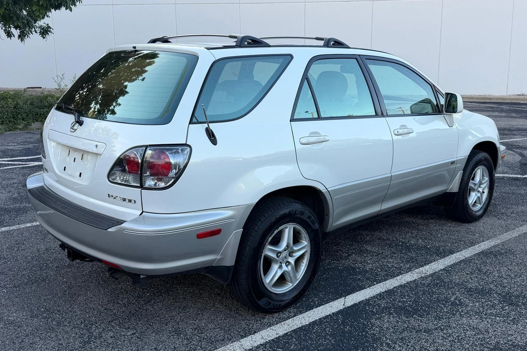 2002 Lexus RX 1st Gen - Image 4 of 31