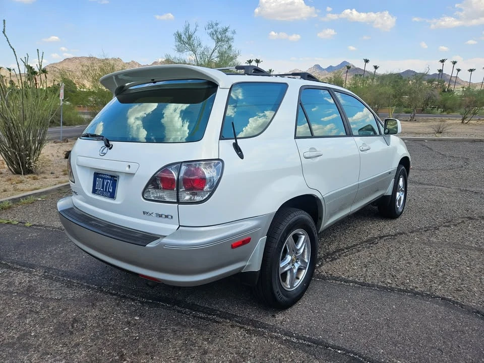 2002 Lexus RX 1st Gen - Image 3 of 13