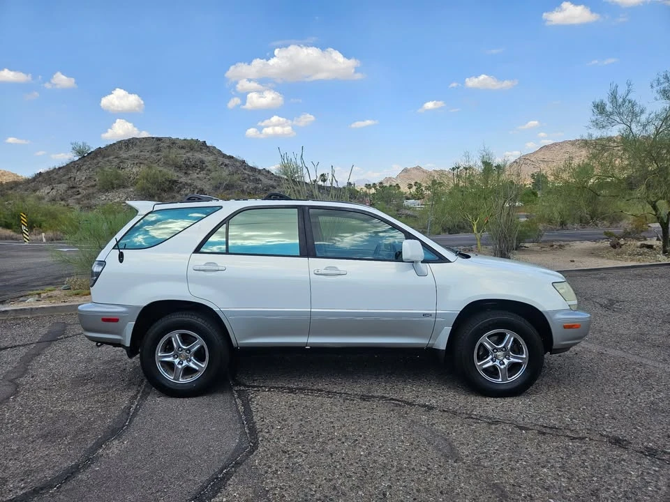 2002 Lexus RX 1st Gen - Image 2 of 13