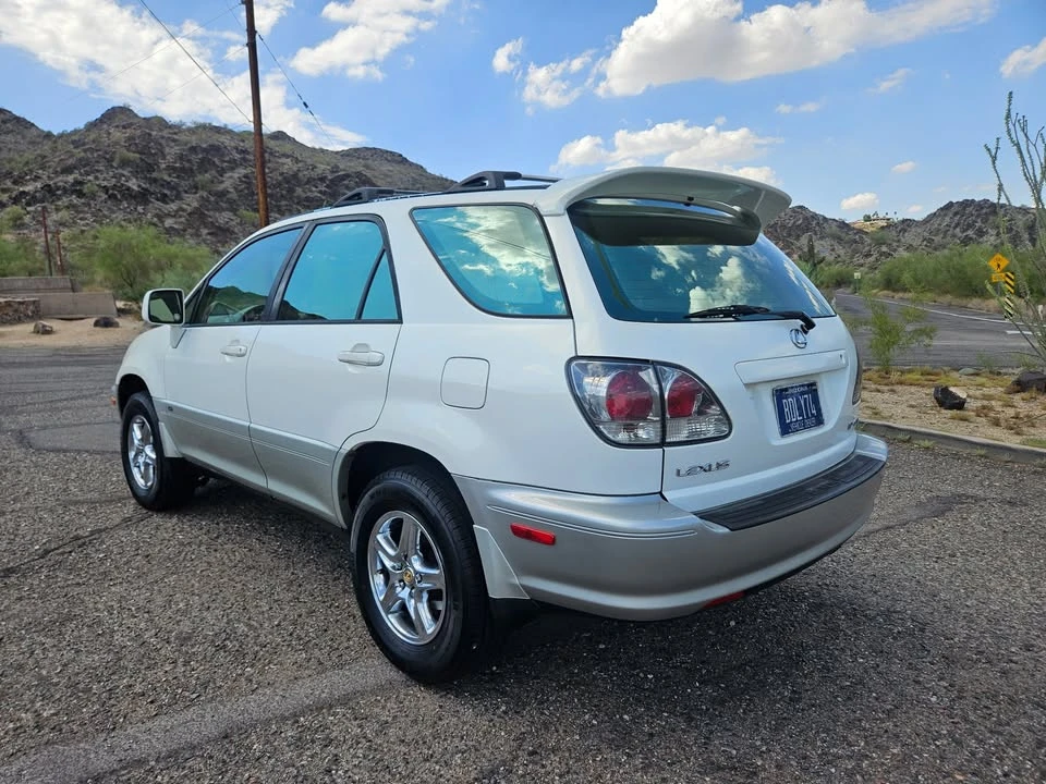 2002 Lexus RX 1st Gen - Image 5 of 13