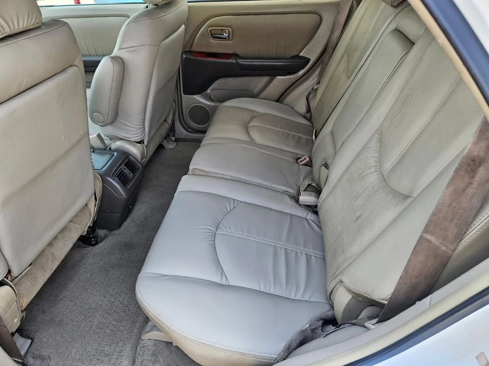 2002 Lexus RX 1st Gen - Image 12 of 13