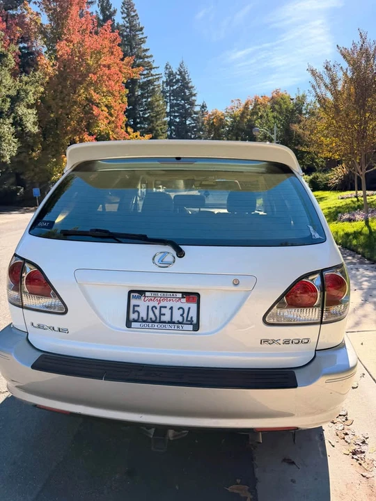 2002 Lexus RX 1st Gen - Image 3 of 11