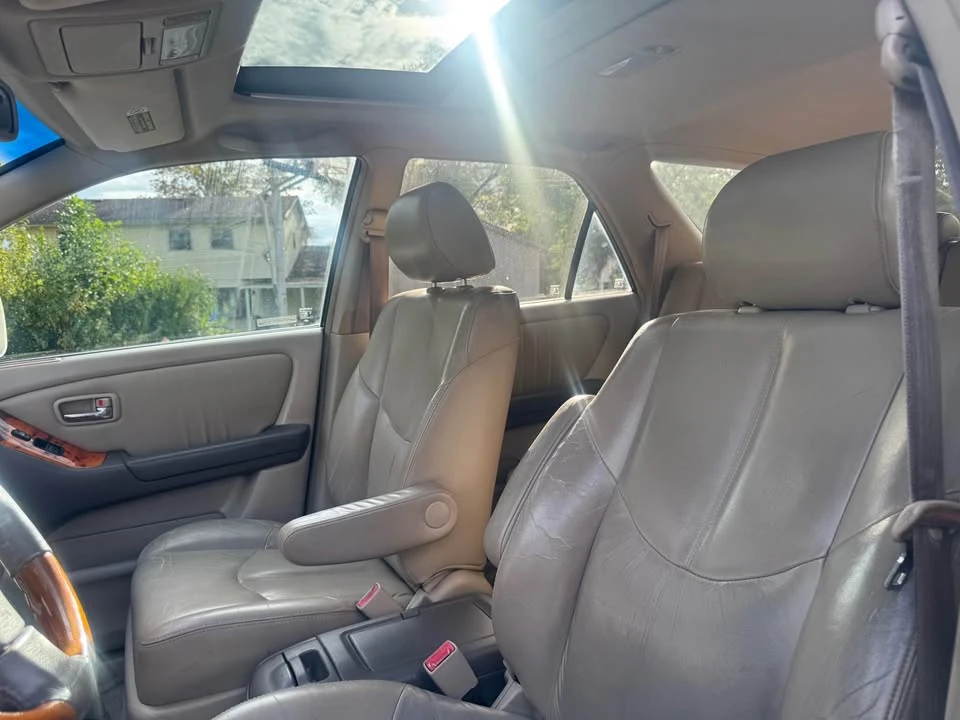 2002 Lexus RX 1st Gen - Image 8 of 11