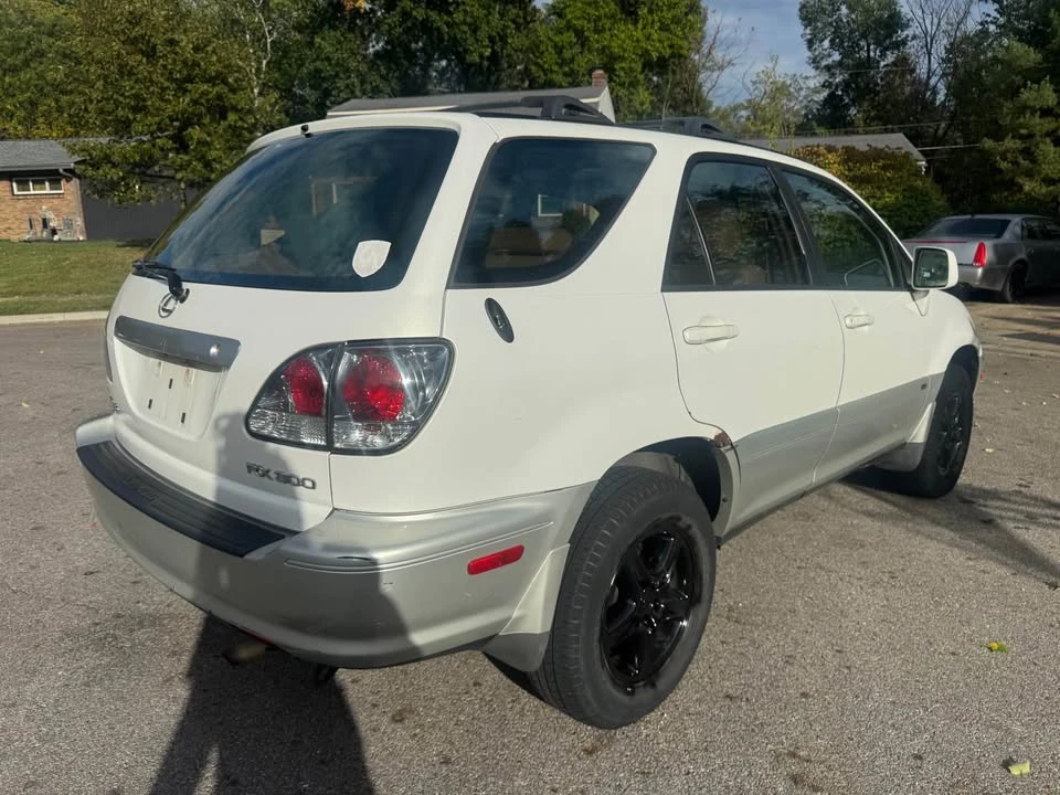 2002 Lexus RX 1st Gen - Image 6 of 11