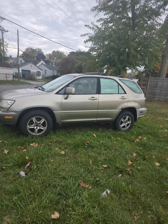 2002 Lexus RX 1st Gen - Image 7 of 10