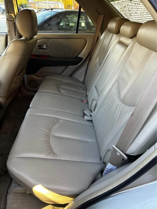 2002 Lexus RX 1st Gen - Image 6 of 7