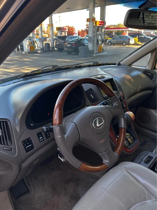 2002 Lexus RX 1st Gen - Image 4 of 7