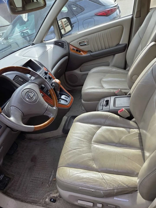 2002 Lexus RX 1st Gen - Image 3 of 4