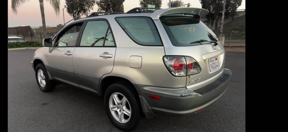 2002 Lexus RX 1st Gen - Image 3 of 8