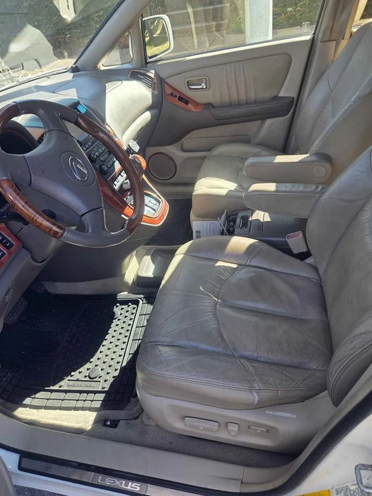 2002 Lexus RX 1st Gen - Image 4 of 5