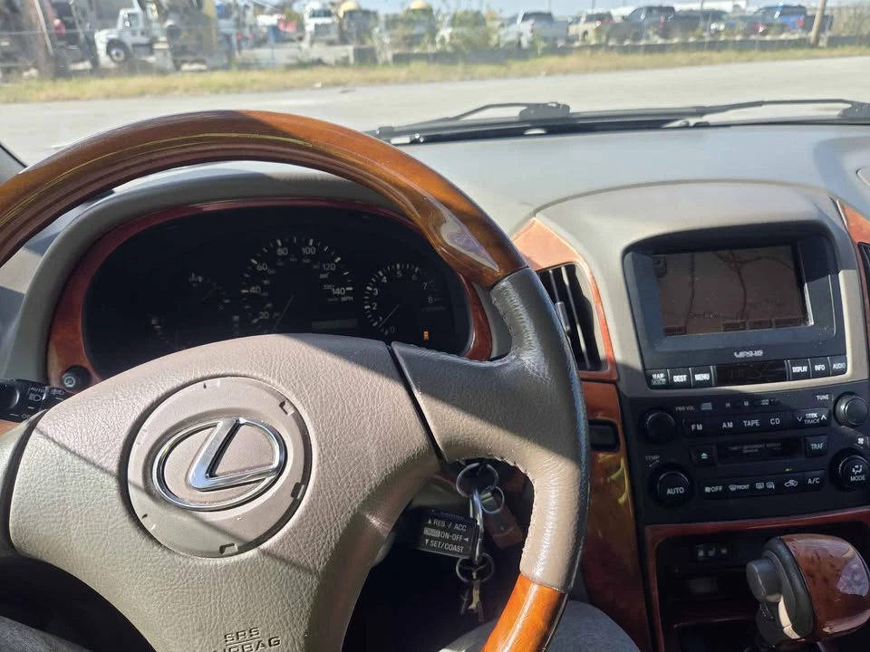 2002 Lexus RX 1st Gen - Image 5 of 5