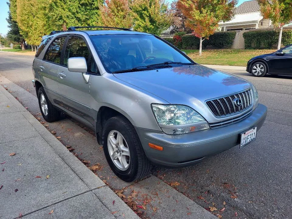 2002 Lexus RX 1st Gen - Image 4 of 12