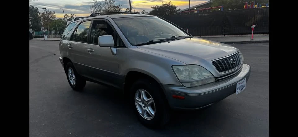2002 Lexus RX 1st Gen - Image 4 of 7