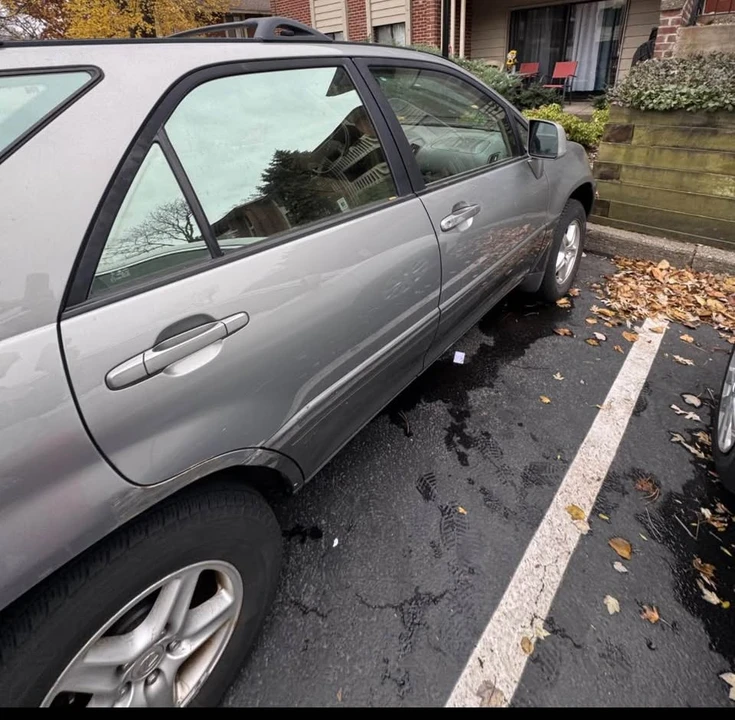 2002 Lexus RX 1st Gen - Image 3 of 5