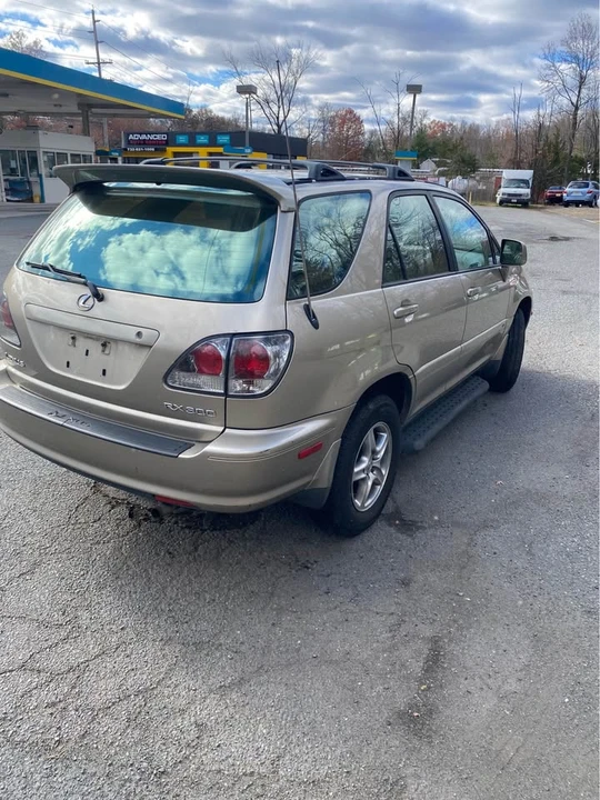 2002 Lexus RX 1st Gen - Image 2 of 7