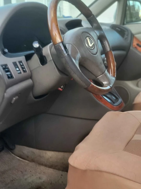 2002 Lexus RX 1st Gen - Image 2 of 11