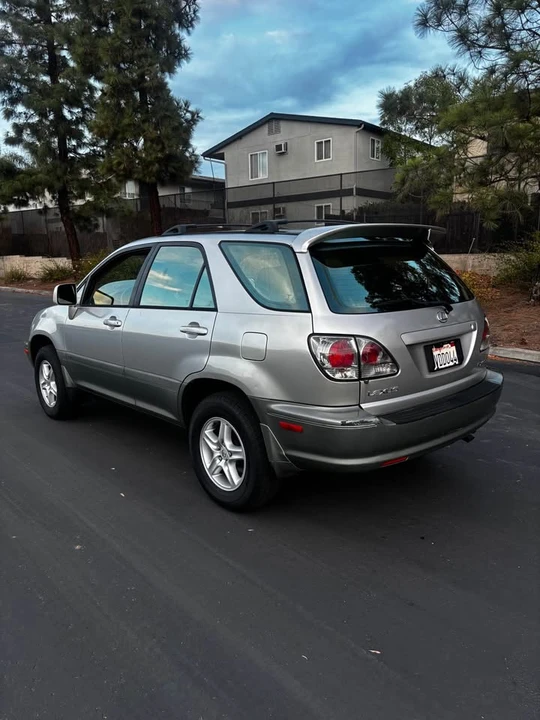 2002 Lexus RX 1st Gen - Image 6 of 6